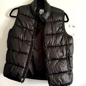 Old Navy Black Puffer Vest